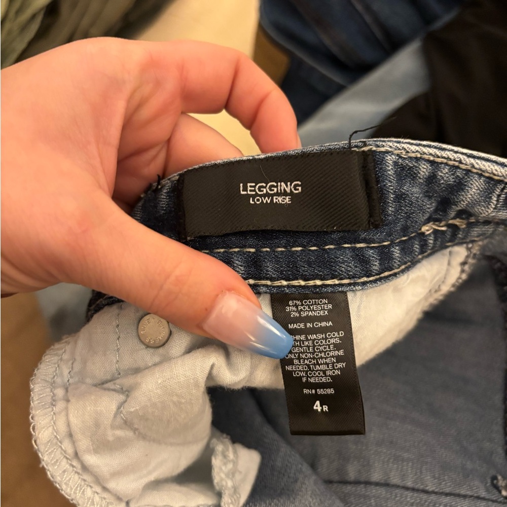 Jeans - Picture 3 of 3